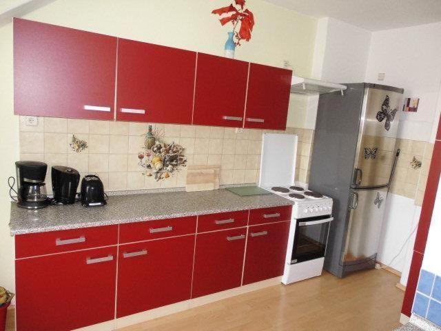 Sehr-Schoene-4-Raum-Maisonette-Fewo-Mit-110Qm-Balkon-Zentral-Preiswert-T7 เดรสเดน ภายนอก รูปภาพ
